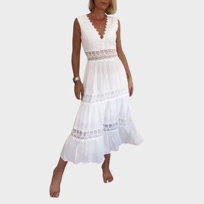 Charlotte | Lace dress with V-neck