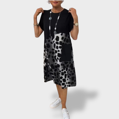 Amara | Short-sleeved, printed dress with round neckline