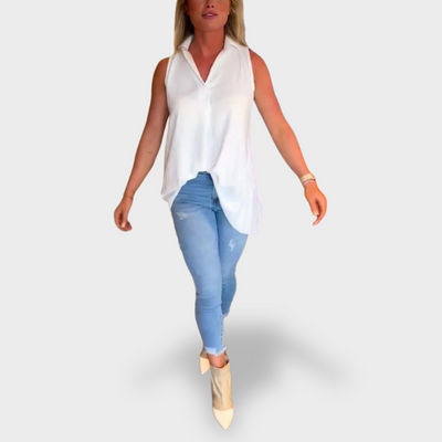 Ivy | Sleeveless top with Ruffles and Lapels