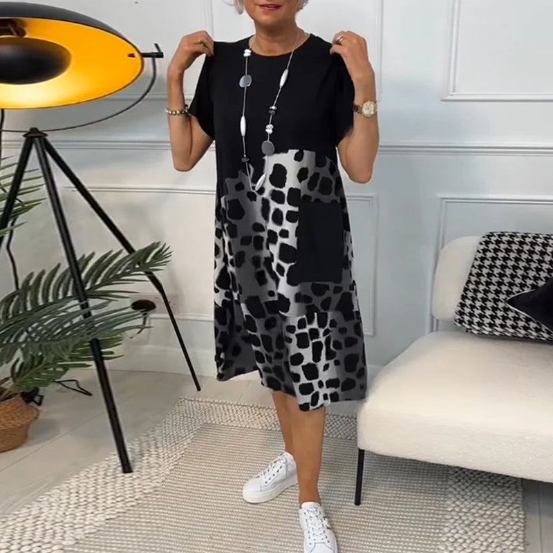 Amara | Short-sleeved, printed dress with round neckline