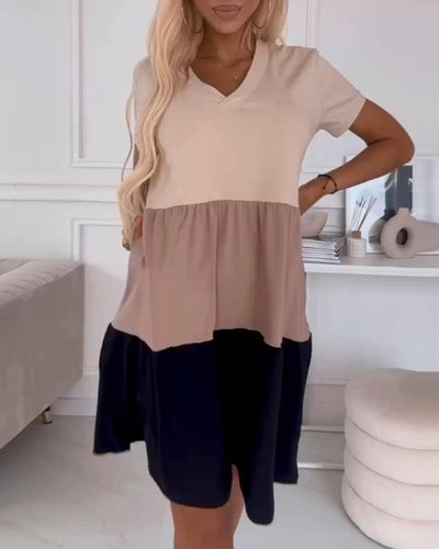 Violet | Casual dress with short sleeves and color block design