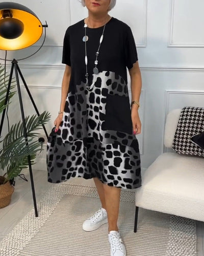 Amara | Short-sleeved, printed dress with round neckline