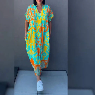 Nia | Relaxed dress with artistic print