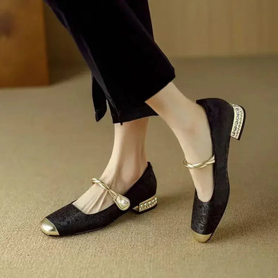 Aisha™ Elegant Vintage Look Flats