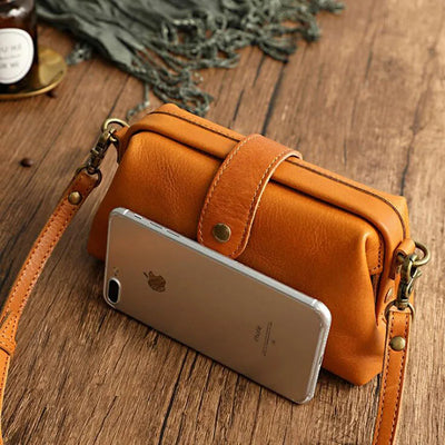 Ivy - Mini Crossbody Bag in Leather
